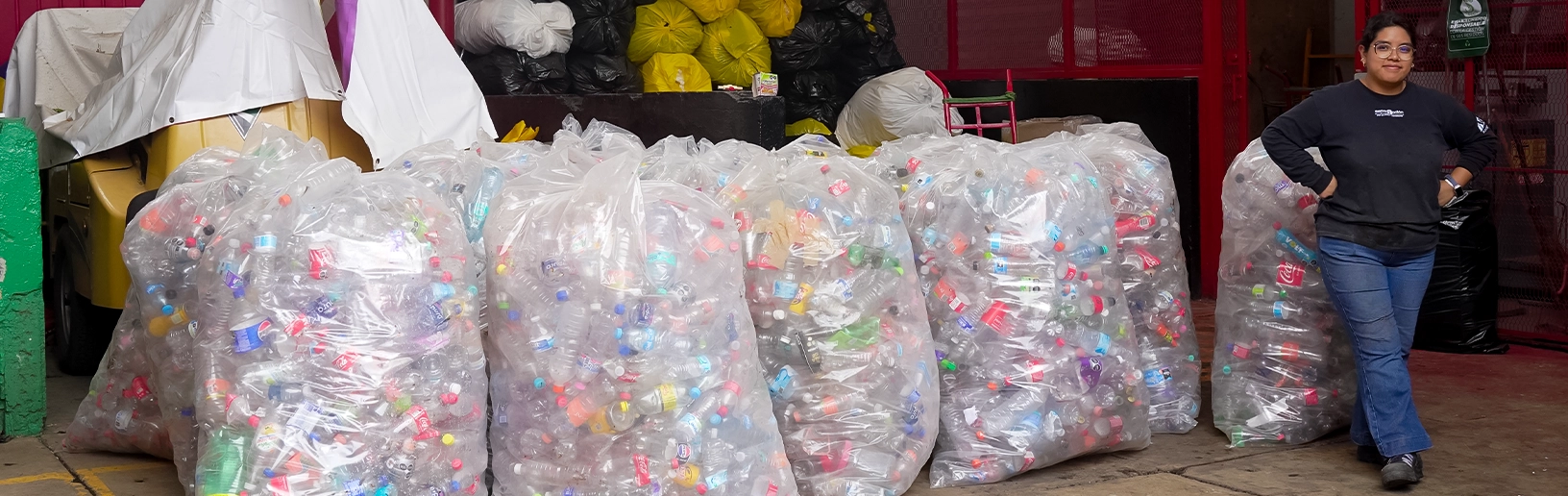 Imagen del interior de la planta de tratamiento de aguas residuales.